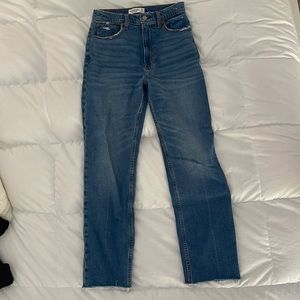 Abercrombie & Fitch Straight Ultra High Rise Cropped Jeans, Size 27 Long